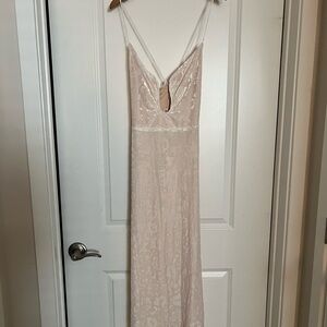 Selfie Leslie - White and Blush Bodycon Bridal Dress